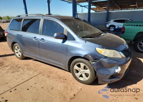2014 Toyota Sienna Le from USA, damaged, VIN 5TDKK3DC2ES460404